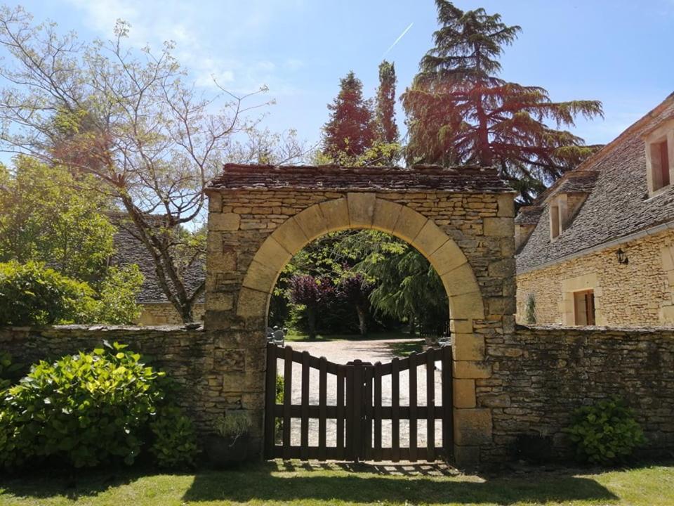 Bed and Breakfast Domaine De Pech Mortier Marcillac-Saint-Quentin Zewnętrze zdjęcie